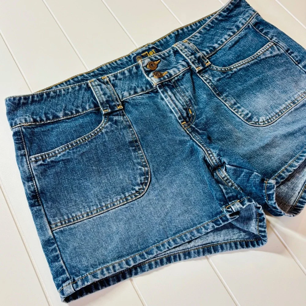 Vintage Women's Y2K Low Rise Denim Shorts Medium Wash Utility Pocket Size 18